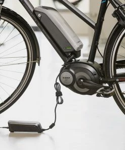 Bosch EBike - Chargeur Compact Active / Performance -Batteries VAE Soldes 2017 bosch chargeur de batterie de velo electrique 0 3840x2160